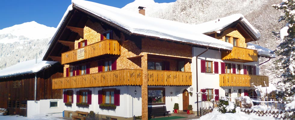 Haus Alme in Gortipohl, Außenansicht Winter